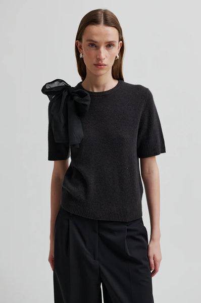 Leara Knit