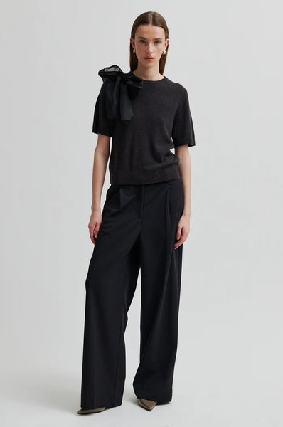 Leara Knit