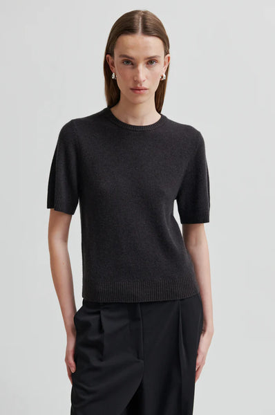 Leara Knit