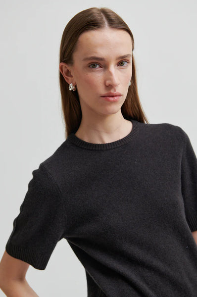 Leara Knit
