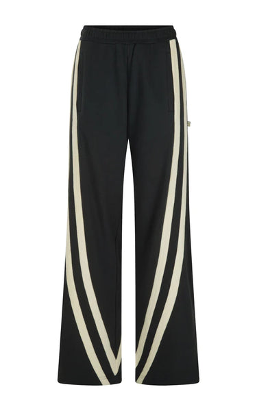 Races Trackpant - Washed Black