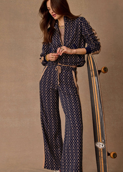 EZRA NOVA FLARE PANT