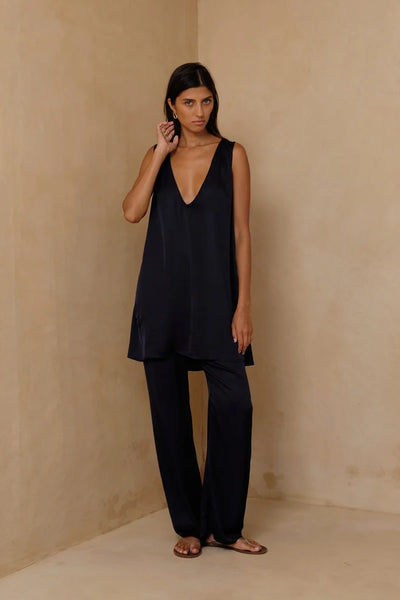 ESSENTIA PANT - BLACK